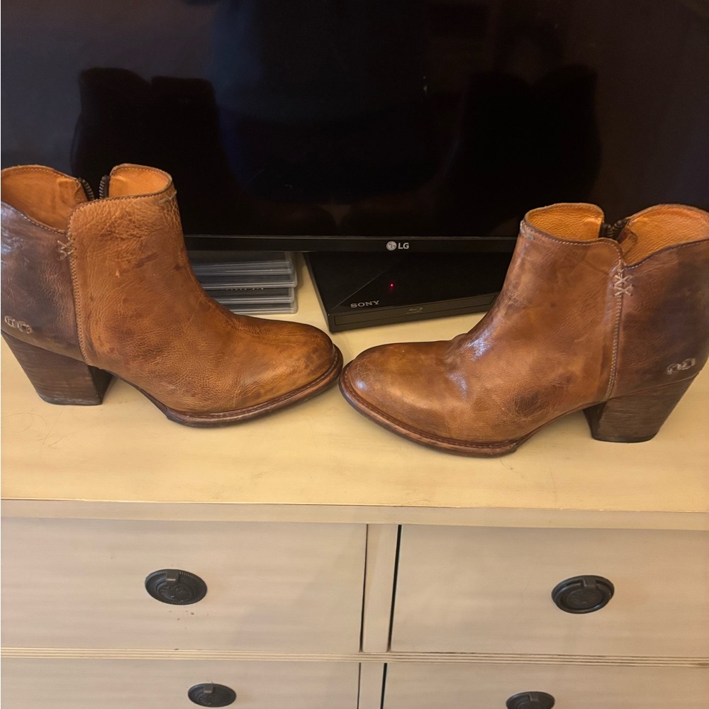 BED STU Brown Leather Ankle Boots size 9.5 women’s great condition barely worn